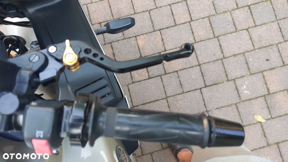 Yamaha FZ - 7