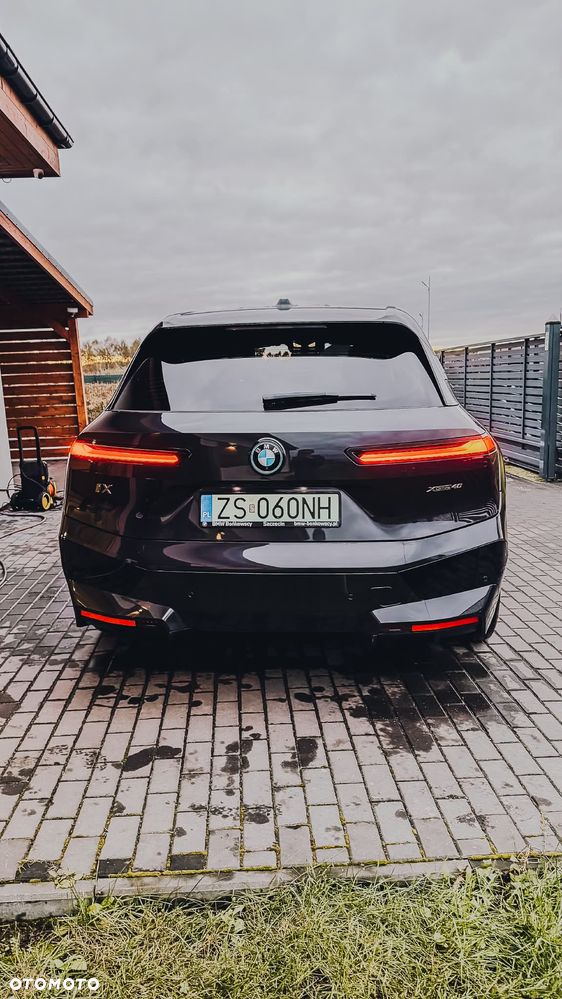BMW iX xDrive40 76.6kWh Signature - 10
