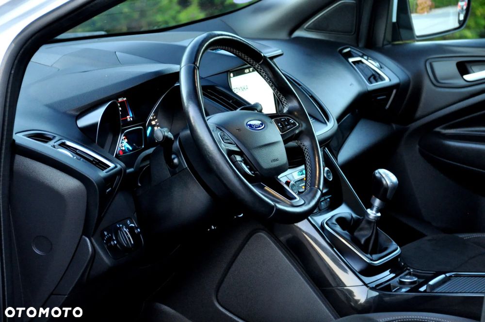 Ford Kuga 1.5 EcoBoost FWD ST-Line ASS GPF - 28