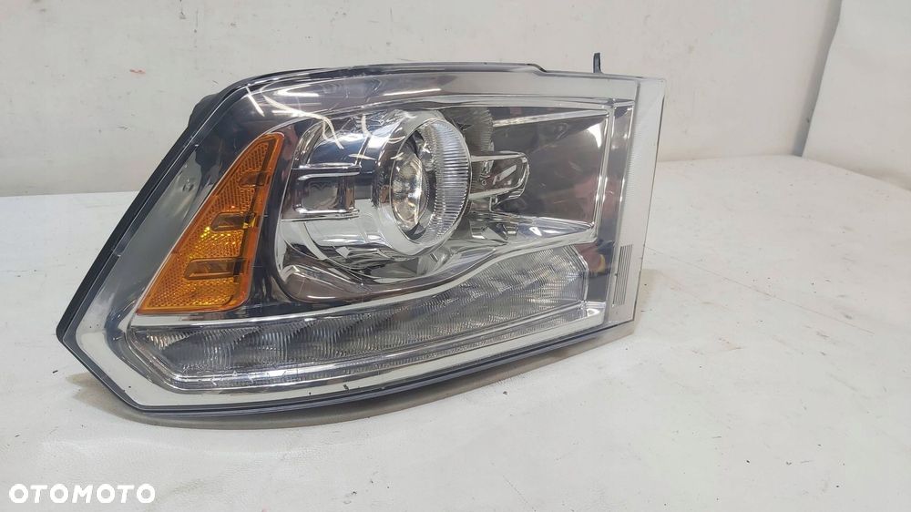 lampa przód przednia prawa dodge ram 1500 lift - 2