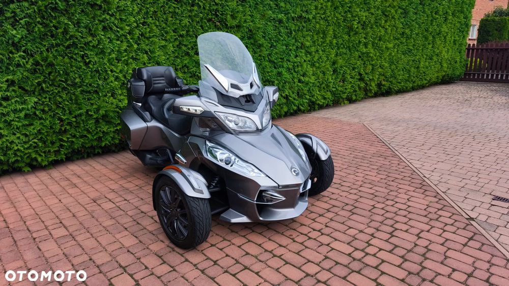 Can-Am Spyder - 2
