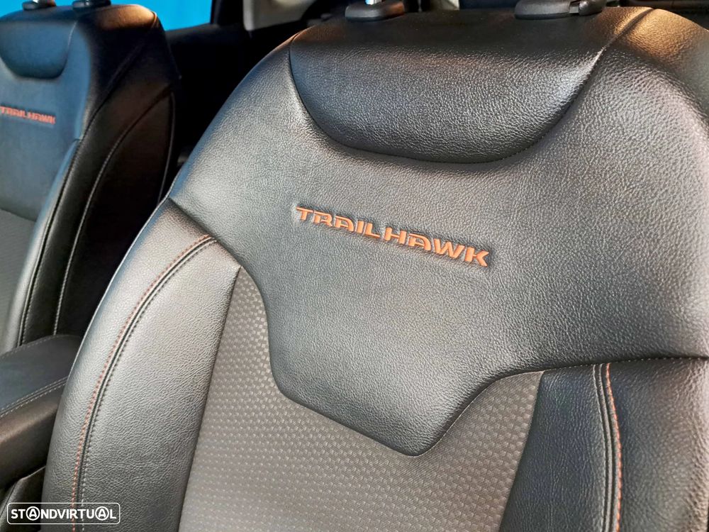 Jeep Compass 1.3 TG Trailhawk - 26