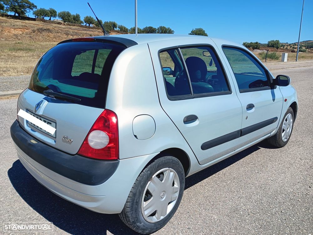 Renault Clio 1.2 16V S - 2