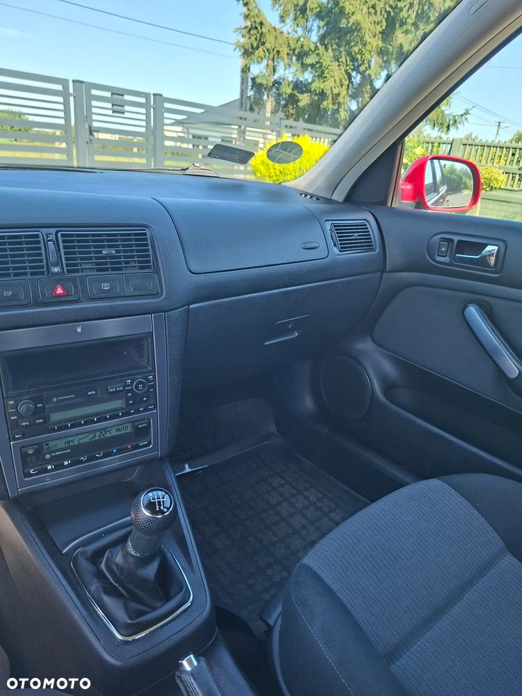 Volkswagen Golf - 26