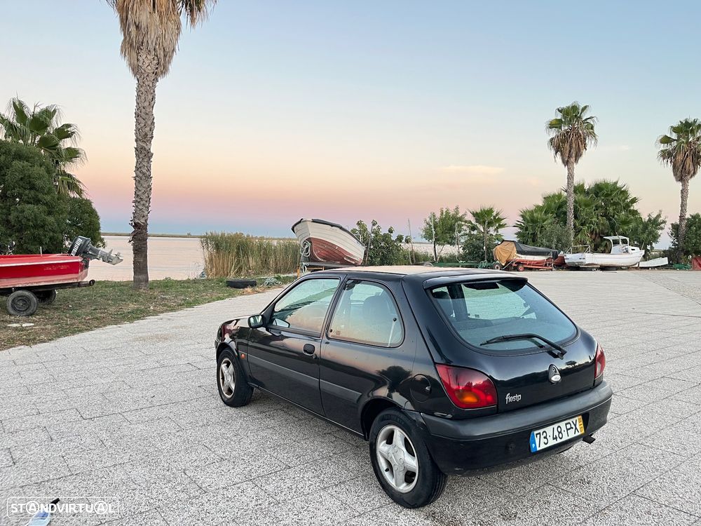 Ford Fiesta 1.8 D Studio - 2