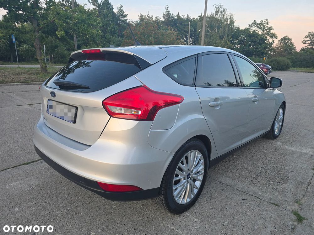 Ford Focus - 8