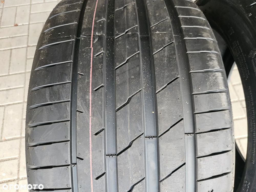 2 x Hankook iON Evo  285/35 R21 105Y XL - 2