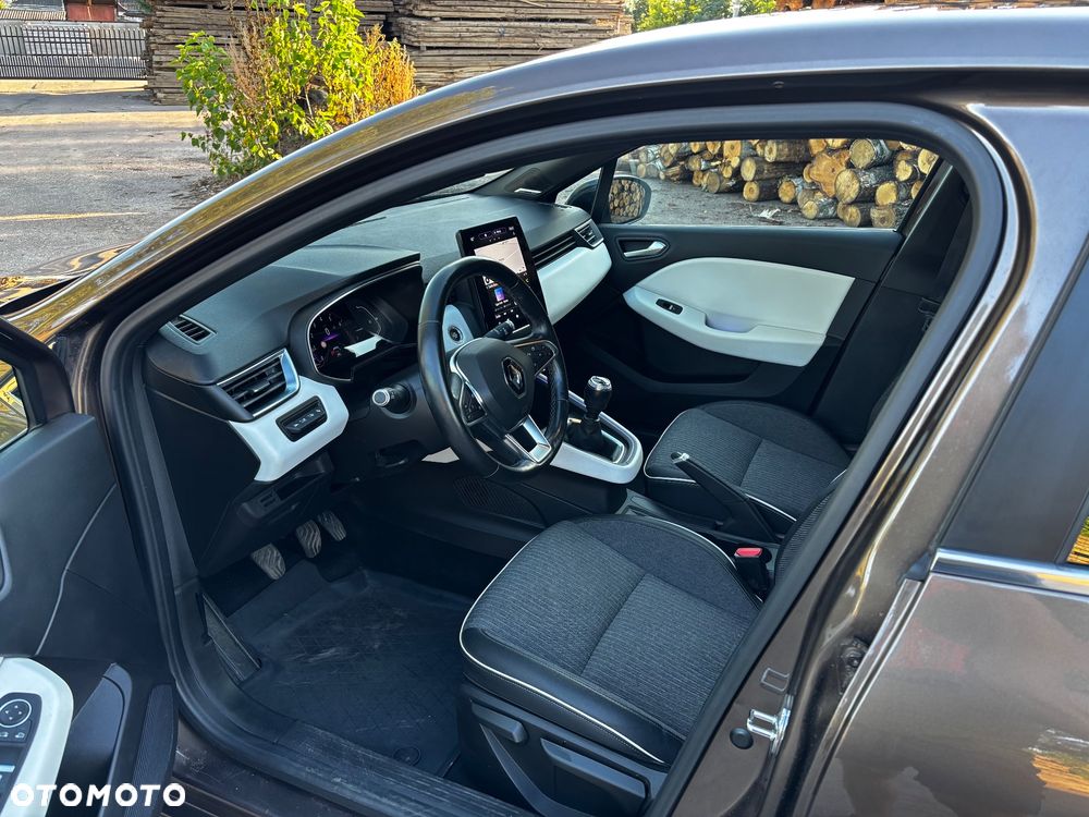 Renault Clio TCe 100 INTENS - 10