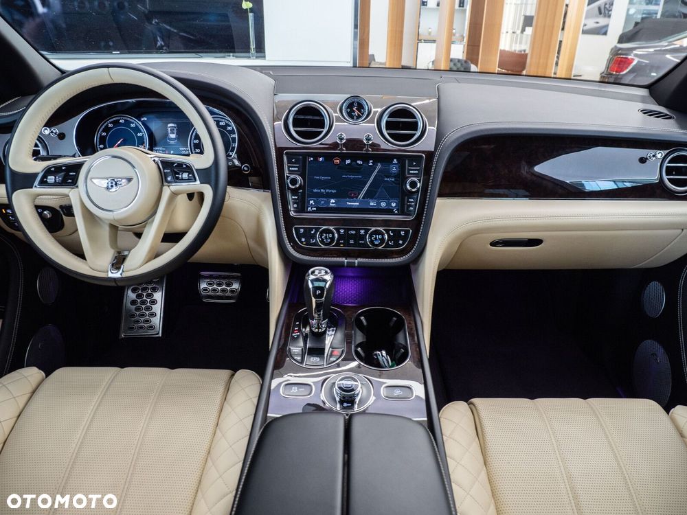 Bentley Bentayga - 12