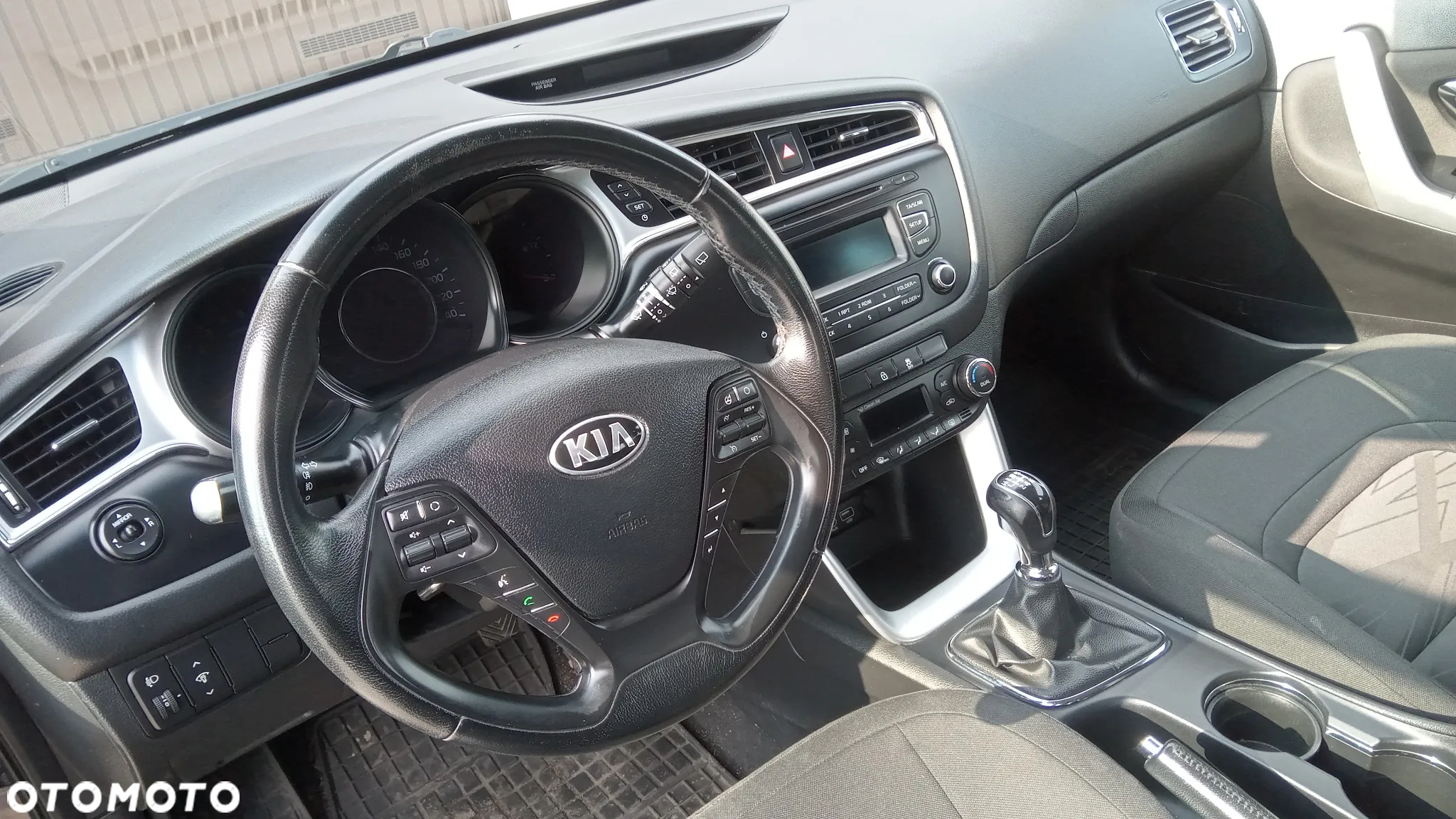 Kia Ceed - 11