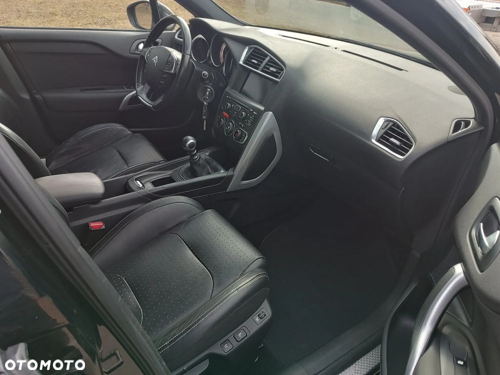 Citroën DS4 HDi 110 SoChic - 8
