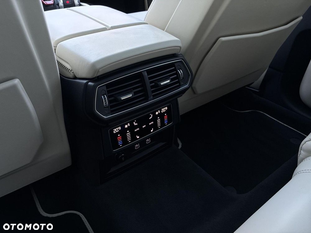 Lamborghini Urus - 22