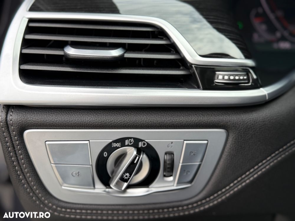 BMW Seria 7 730d xDrive - 14