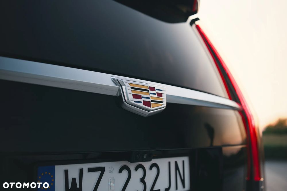 Cadillac Escalade - 14
