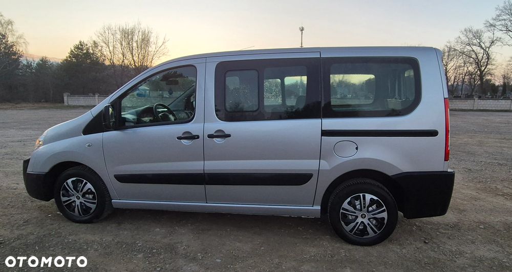 Peugeot Expert - 8
