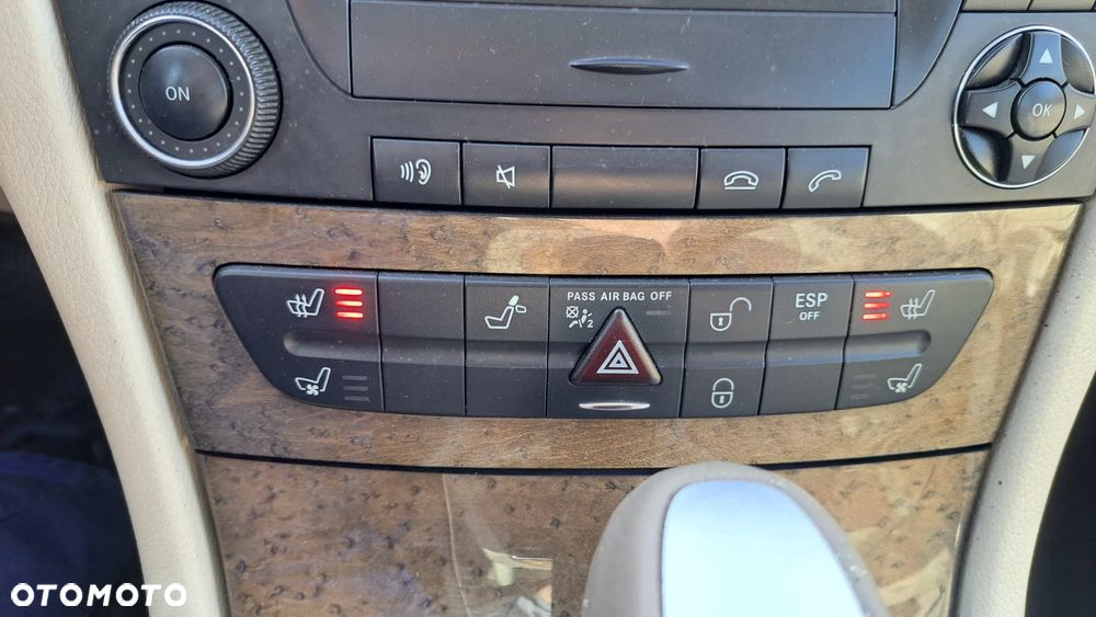 Mercedes-Benz Klasa E 200 Kompressor Automatik Avantgarde - 32