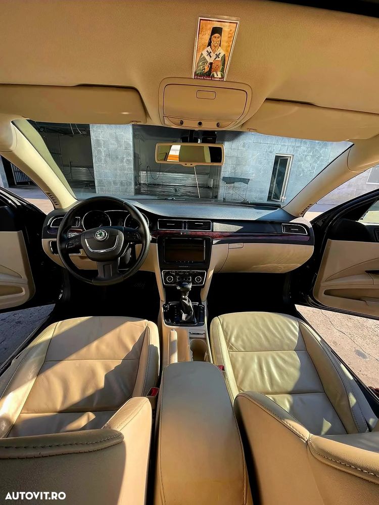 Skoda Superb 2.0 TDI Elegance DSG - 1