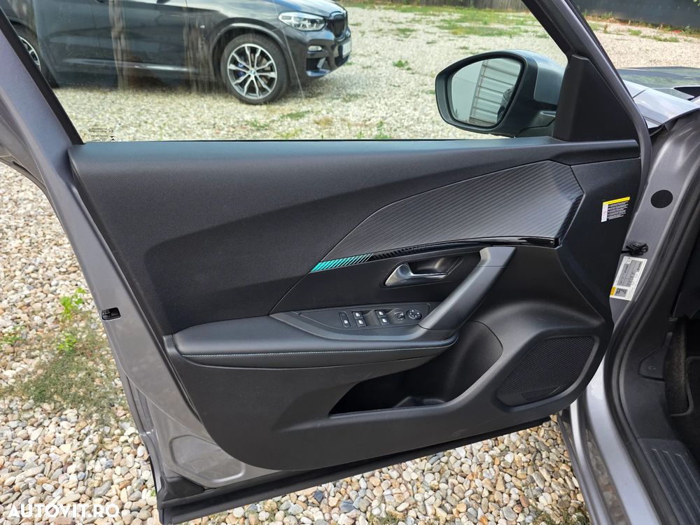 Peugeot 2008 PureTech 130 EAT8 GT Pack - 20