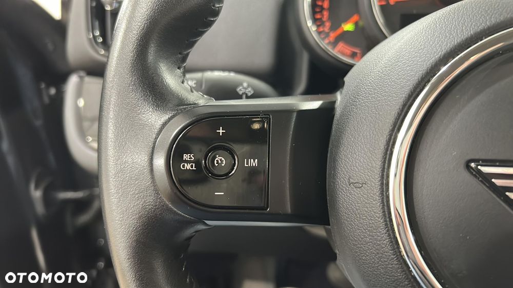 MINI Countryman Cooper Classic Trim - 24