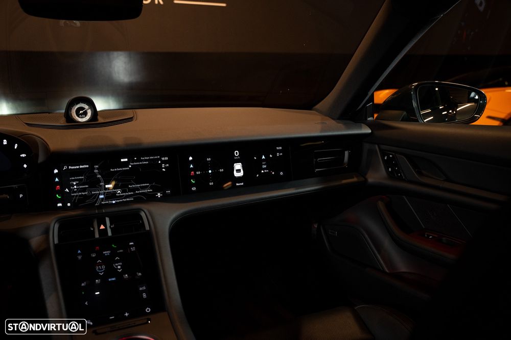 Porsche Taycan 4S - 16