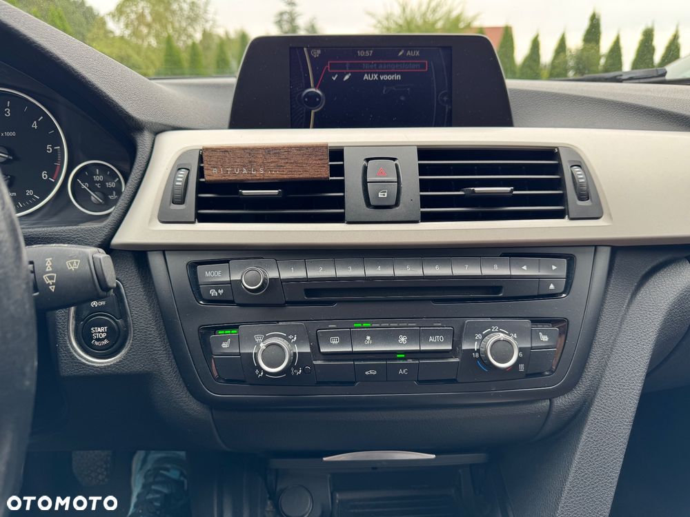 BMW Seria 3 316d - 11