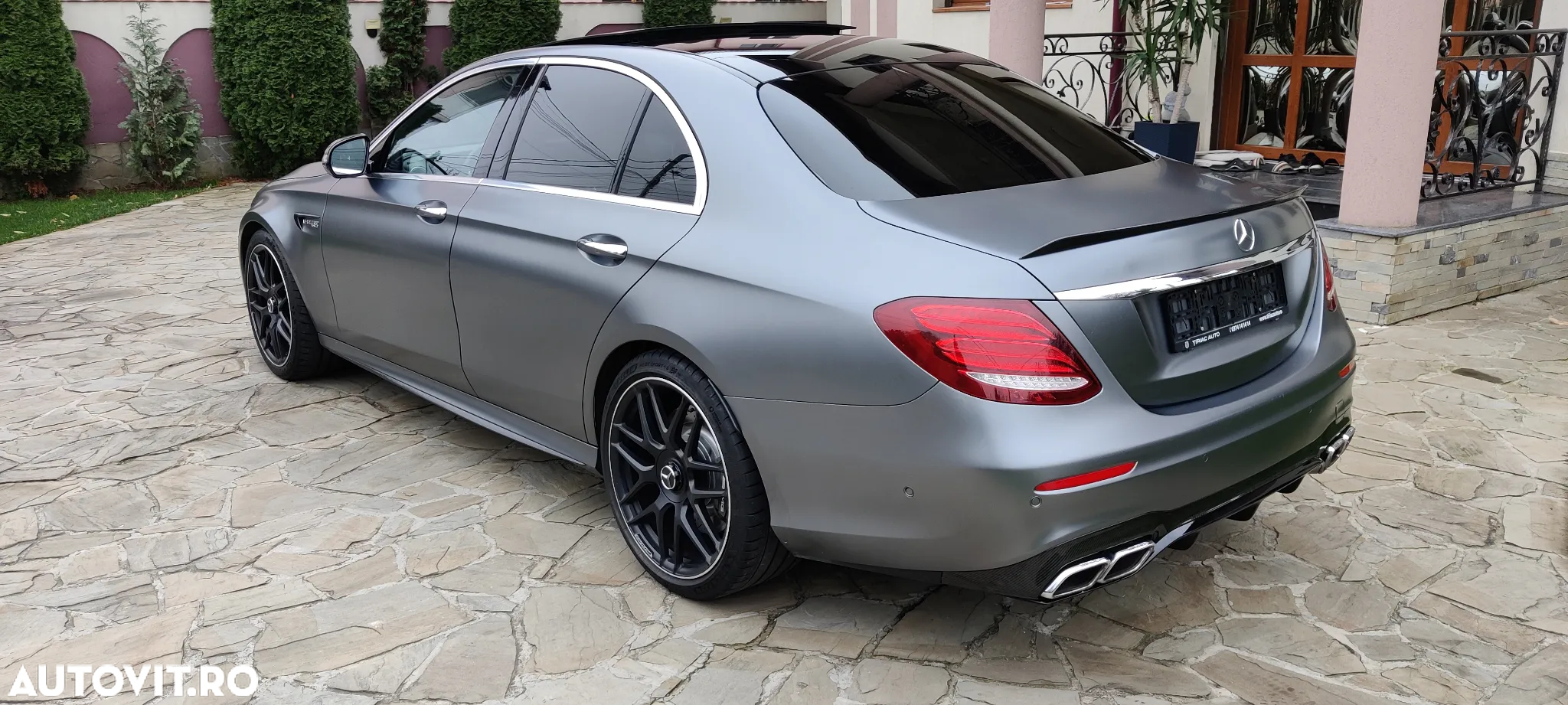 Mercedes-Benz E AMG 63 4Matic AMG Speedshift 9G-MCT - 6