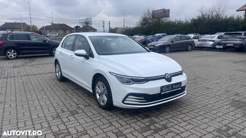 Volkswagen Golf - 1
