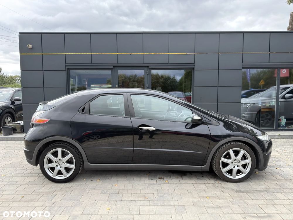 Honda Civic 1.8 Executive - 28