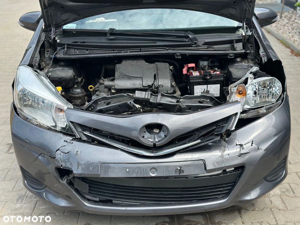 Toyota Yaris - 7