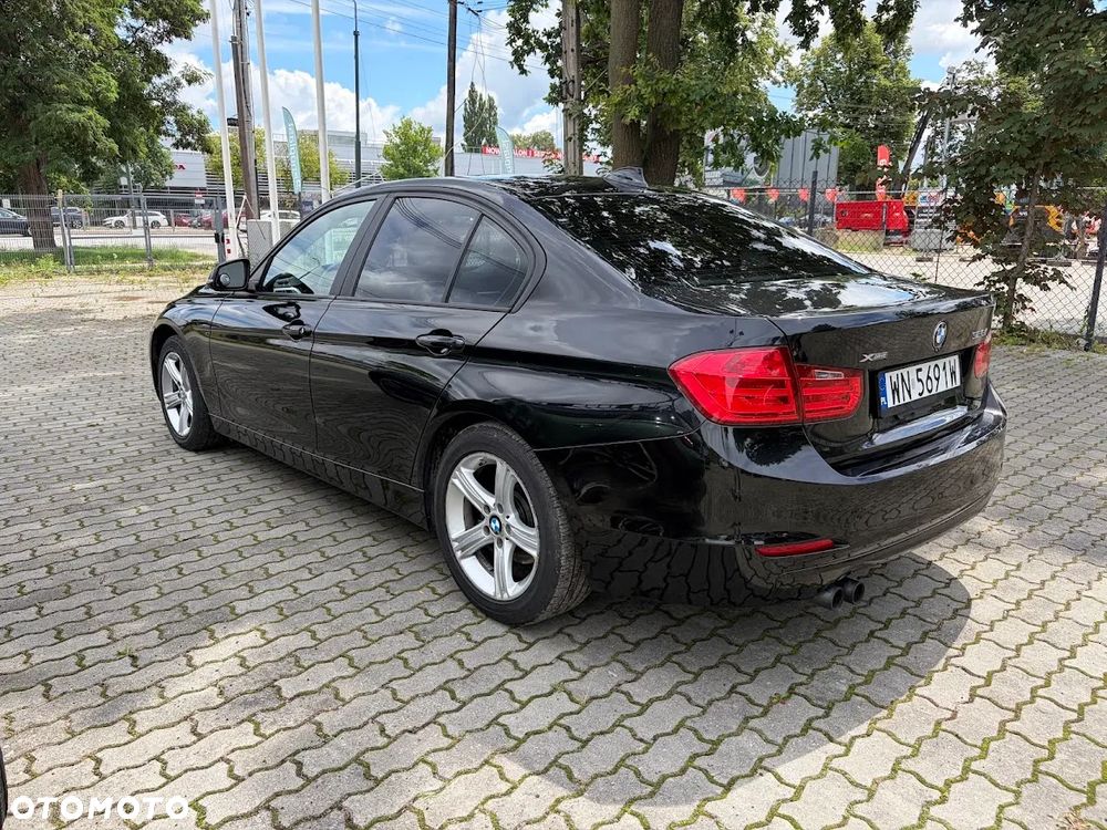 BMW Seria 3 328i xDrive - 4