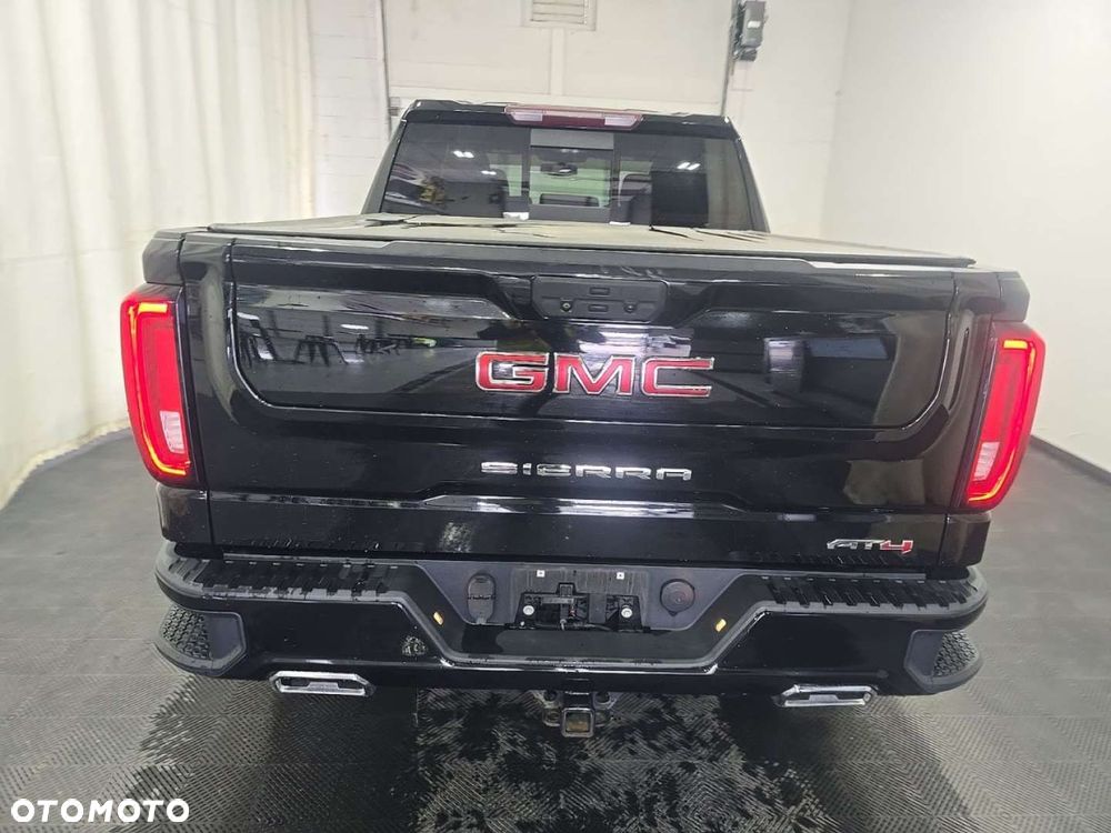 GMC Sierra - 4
