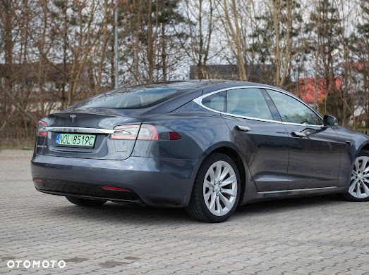 Tesla Model S Long Range Plus - 6