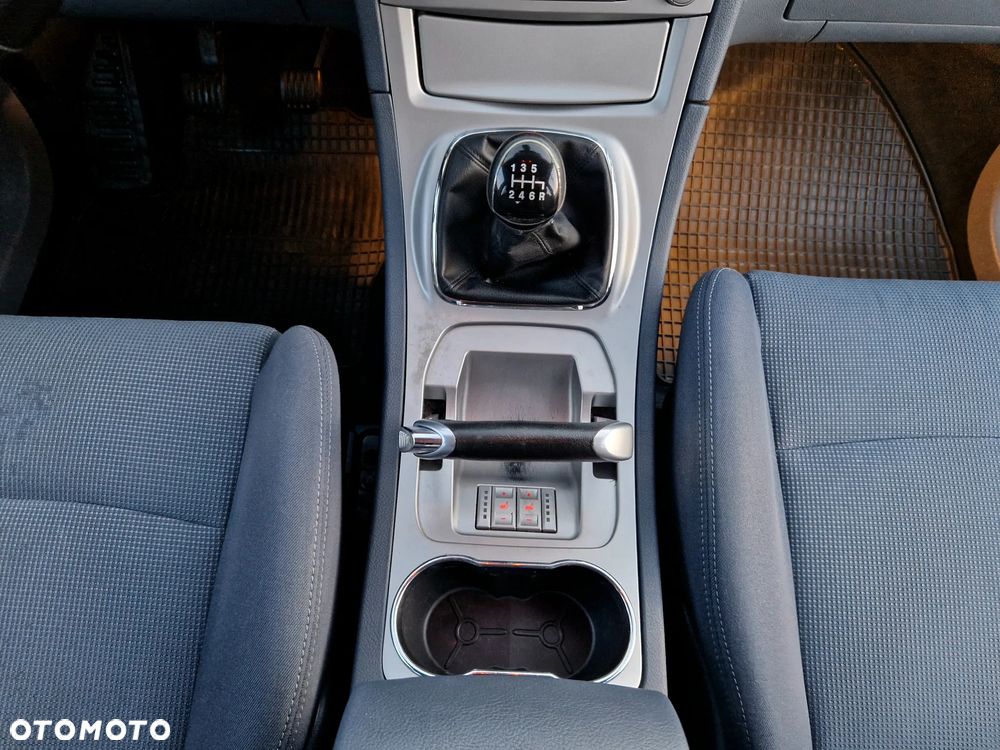 Ford S-Max 2.5 Titanium - 15