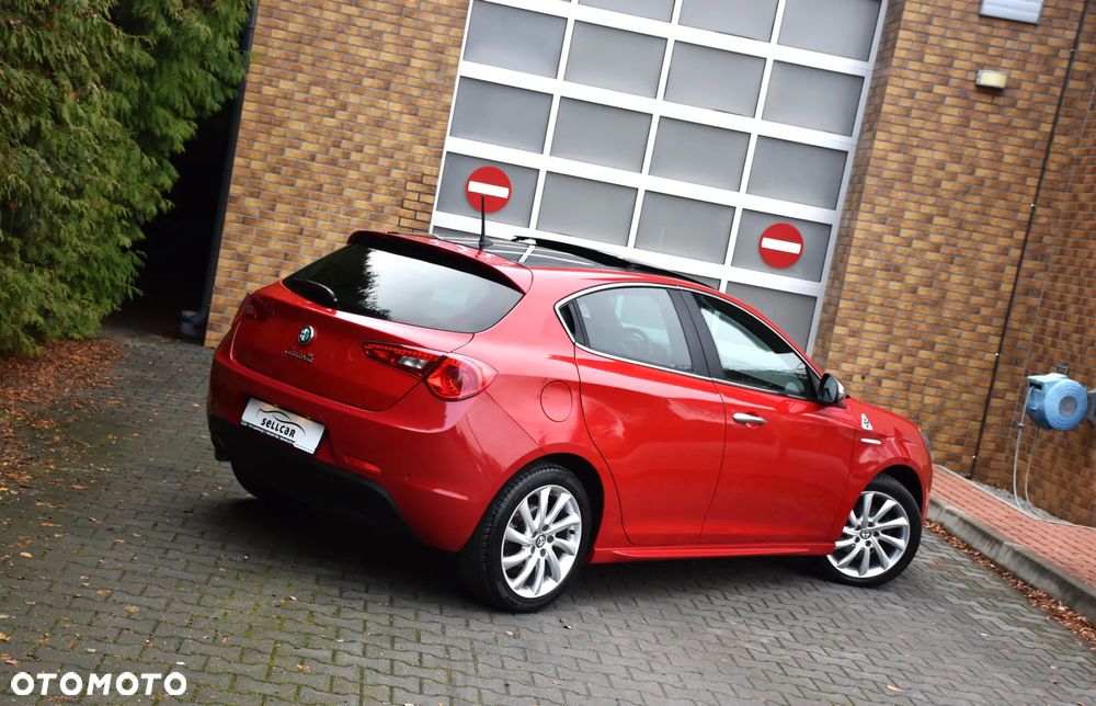 Alfa Romeo Giulietta 1.6 JTDM Distinctive - 4