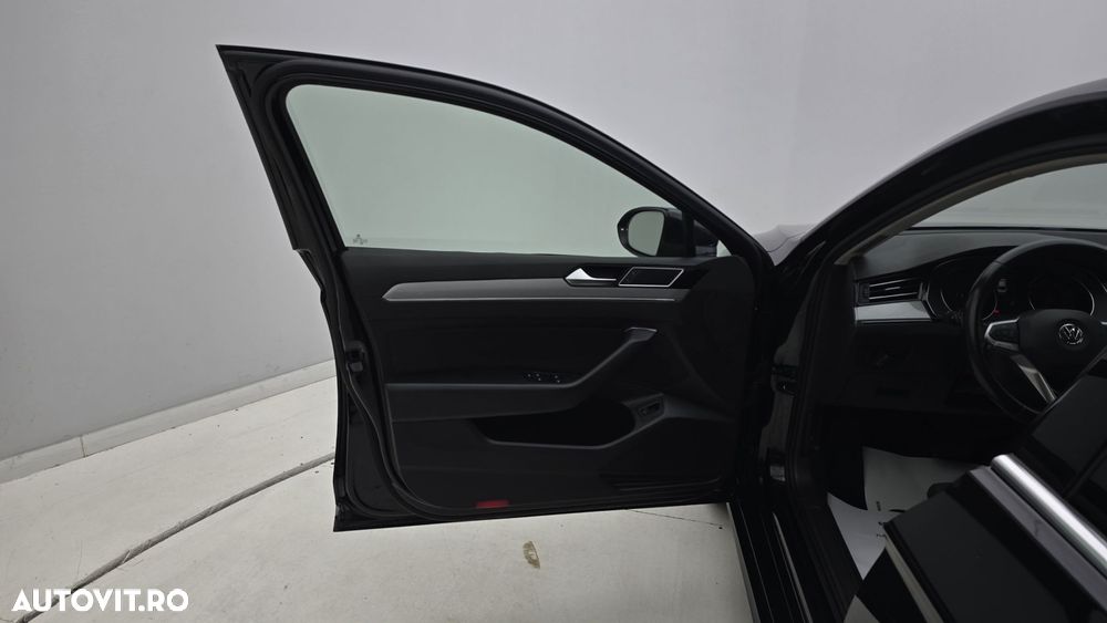 Volkswagen Passat 2.0 TDI DSG Comfortline - 10