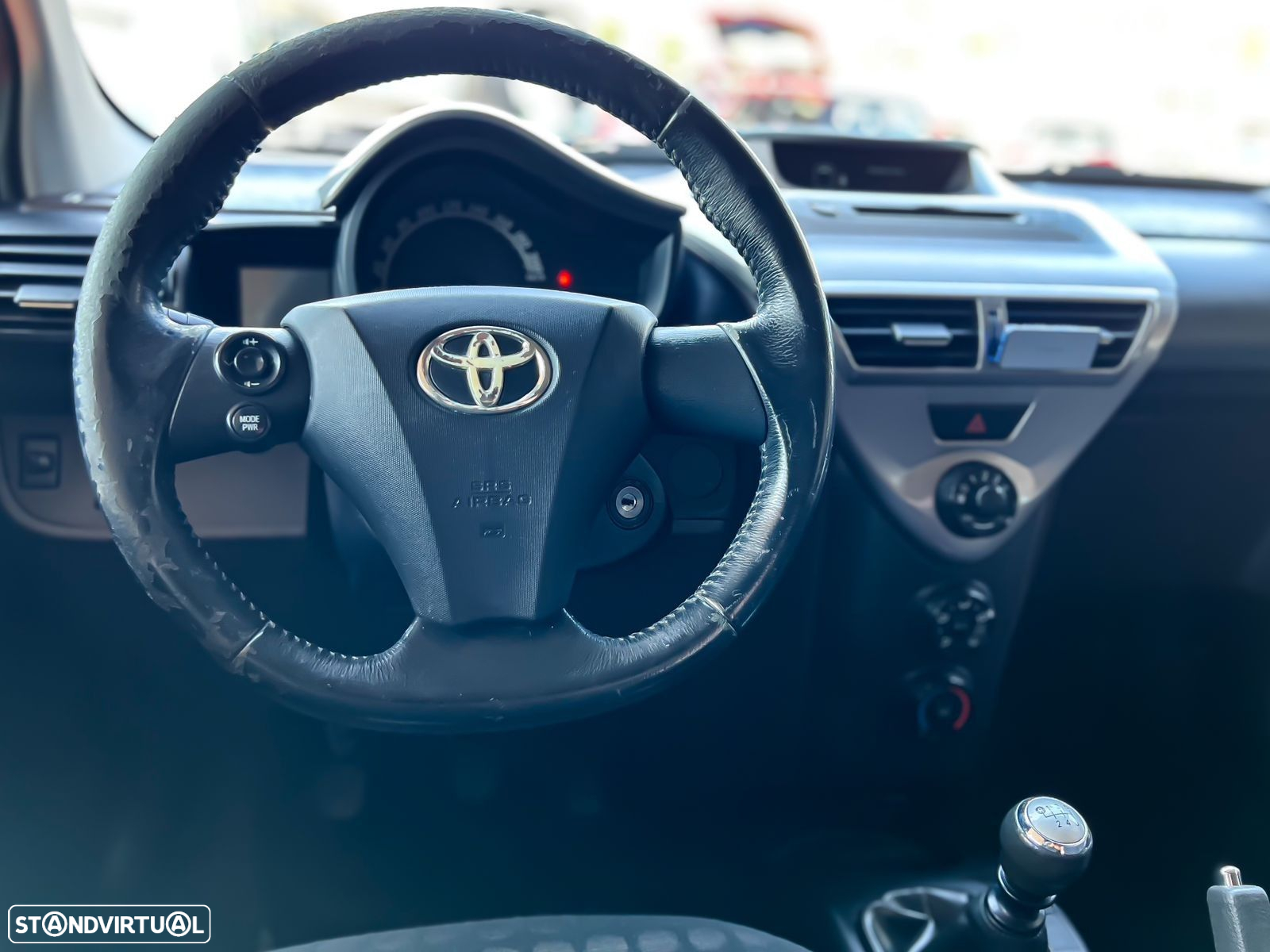 Toyota iQ 1.4 D-4D - 10