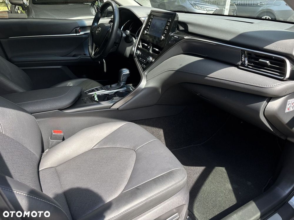 Toyota Camry 2.5 Hybrid Comfort CVT - 33