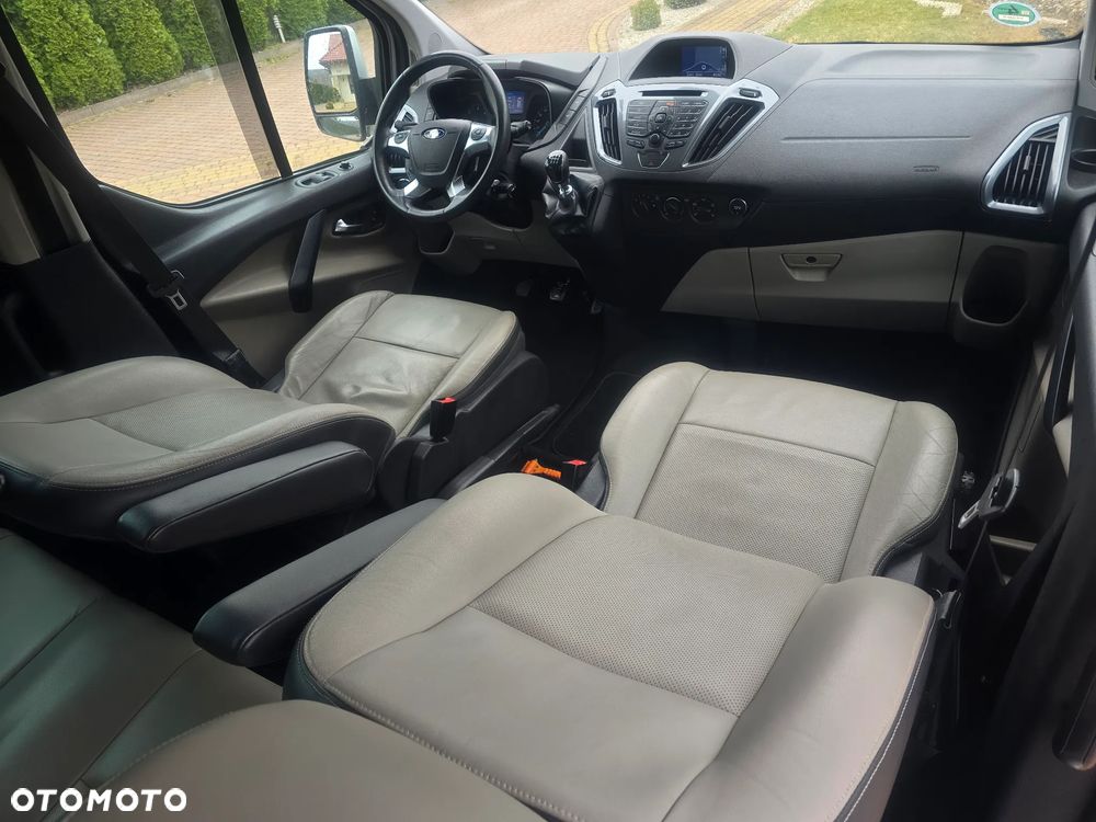 Ford Transit Custom 310 L2H1 Limited - 24