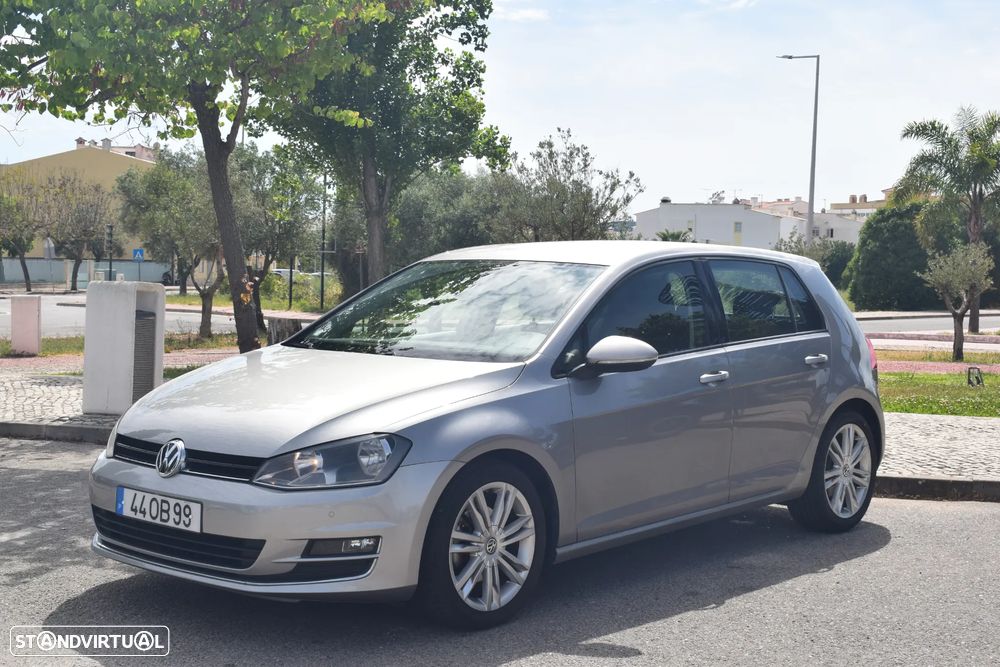 VW Golf 1.6 TDi Trendline BlueMotion - 2