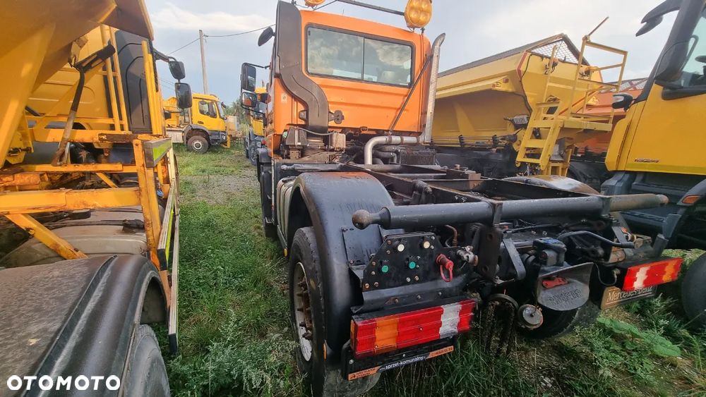 Mercedes-Benz Unimog U400 - 6
