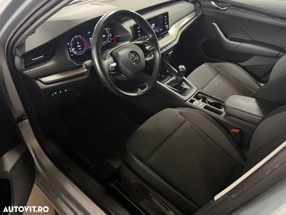 Skoda Octavia 2.0 TDI Ambition - 11