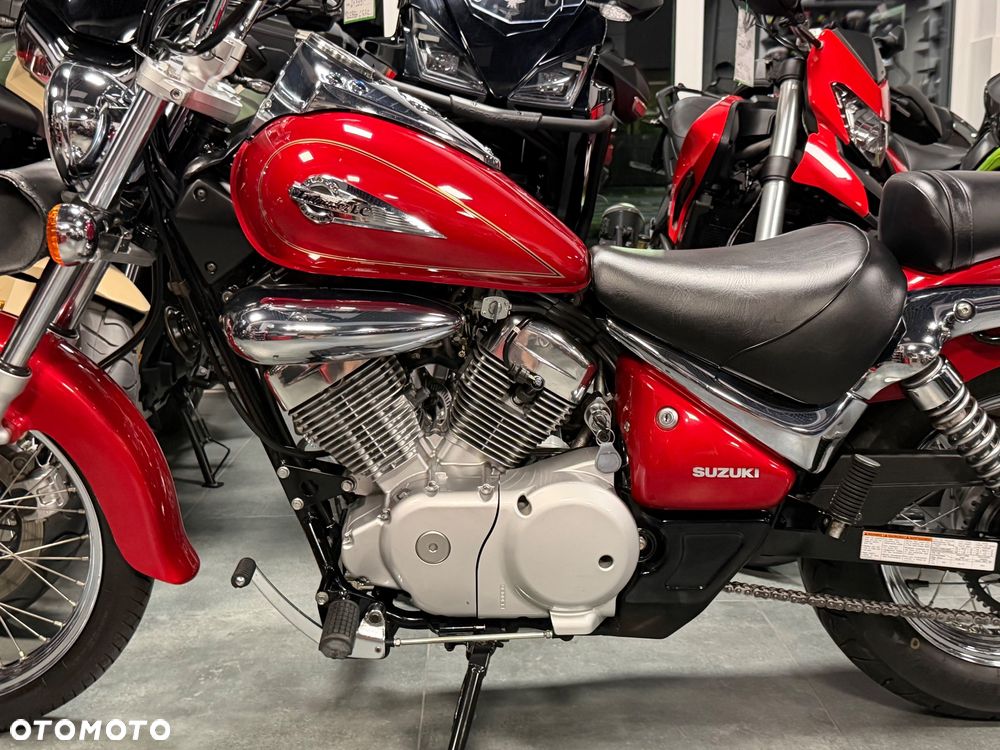 Suzuki Intruder - 33