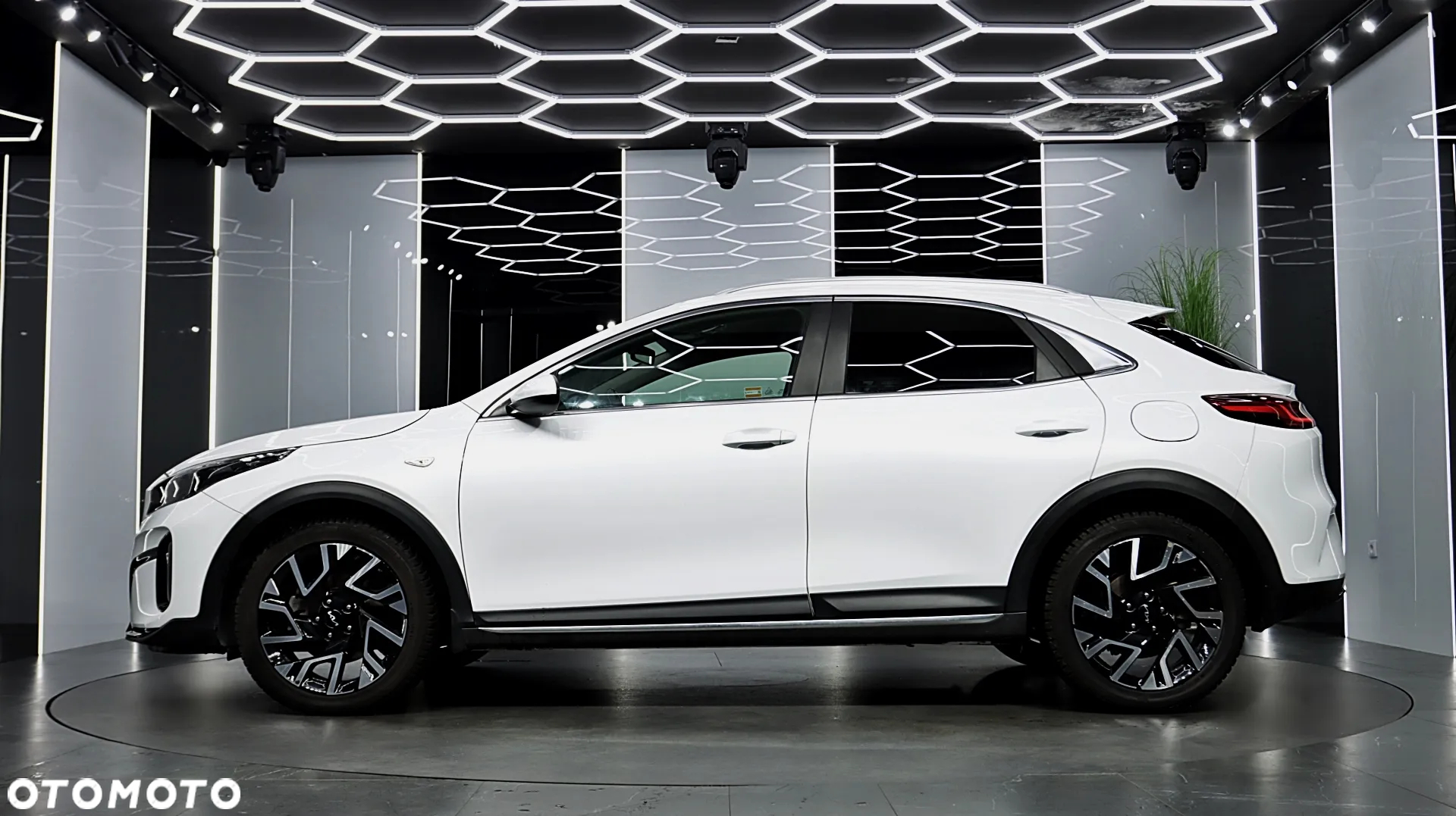Kia XCeed 1.5 T-GDI M - 4