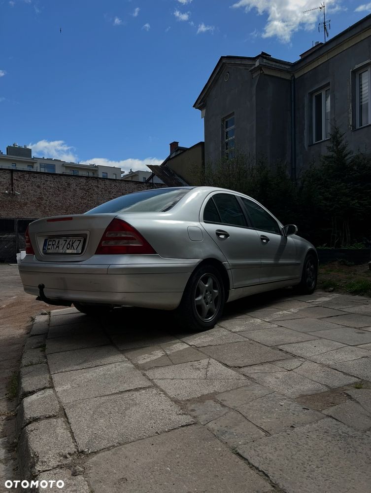 Mercedes-Benz Klasa C 200 Kompressor Classic - 3