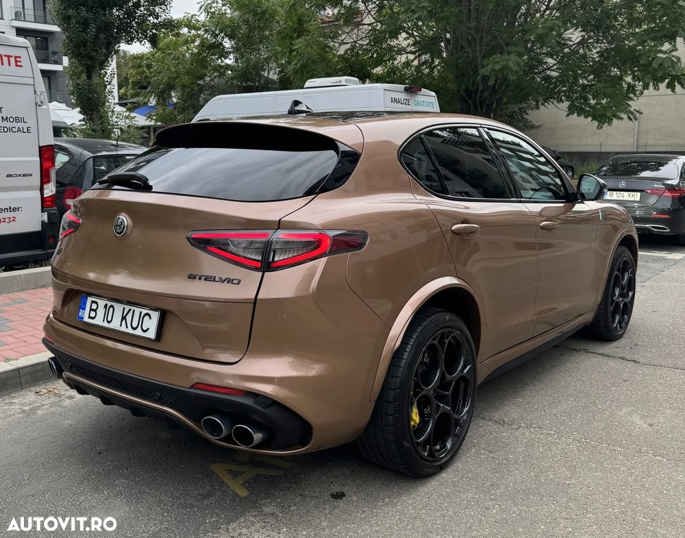 Alfa Romeo Stelvio 2.9 V6 Turbo AWD AT8 Quadrifoglio - 11
