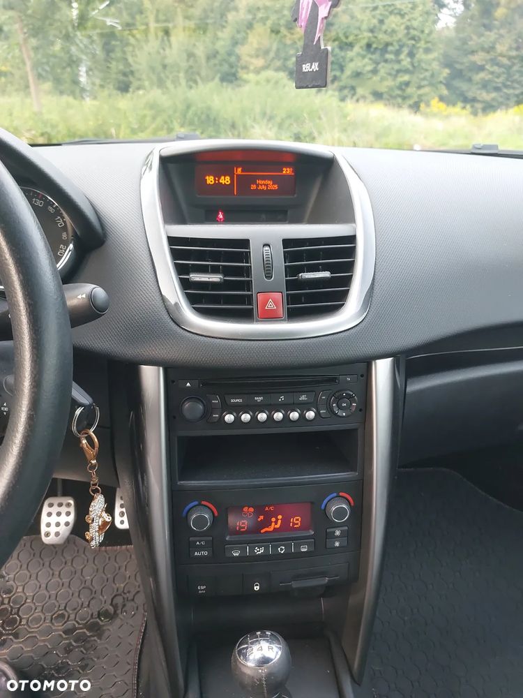 Peugeot 207 CC 1.6 Intense - 15