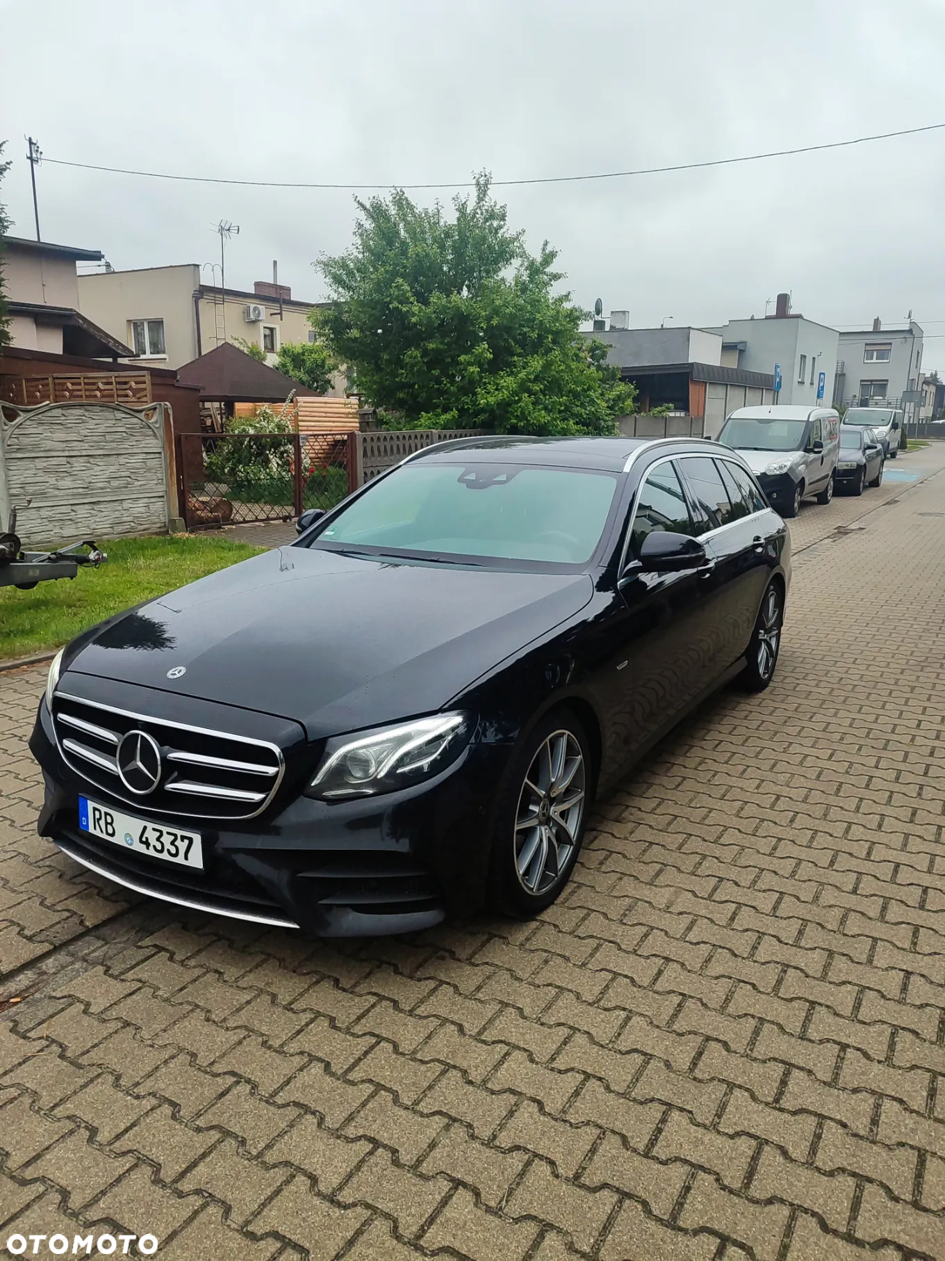 Mercedes-Benz Klasa E 300 d T 9G-TRONIC - 2