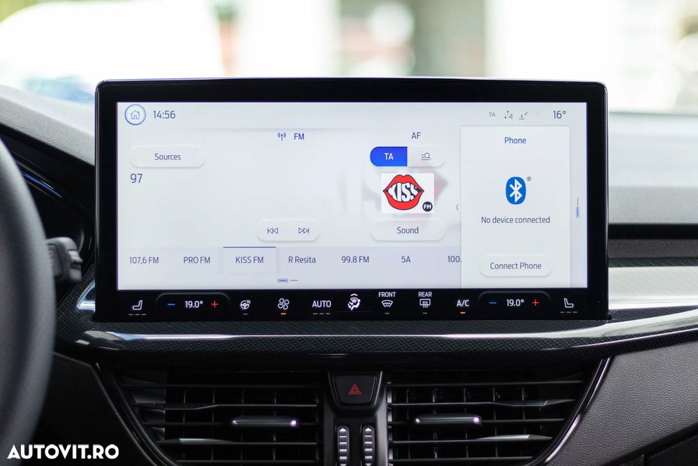 Ford Focus 1.0 EcoBoost MHEV ST-Line X - 24