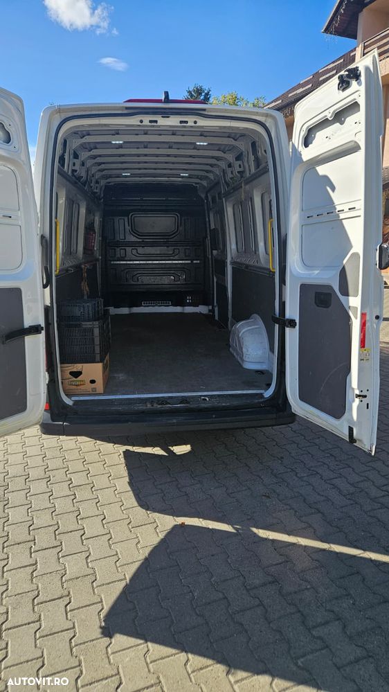 Volkswagen CRAFTER - 11