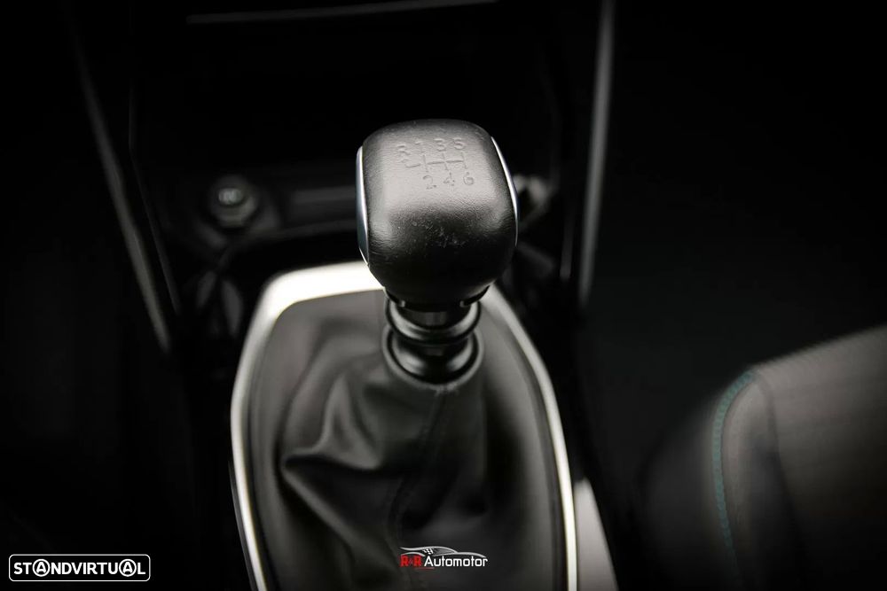 Peugeot 208 1.2 PureTech Allure - 32